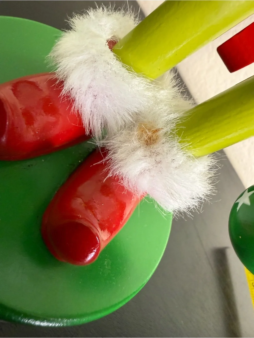 Grinch Nutcracker 11” Wood 2023 Dr. Seuss Who Stole with present & ornament